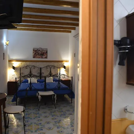 Bed & Breakfast Antico Palmento Città di Lipari